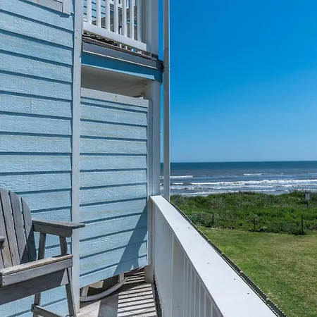 A Beachside Retreat